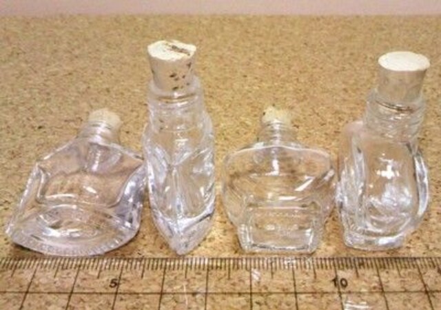 ガラス小瓶4個コルク栓 新品 中古のオークション モバオク ガラス小瓶4個コルク栓 新品 中古のオークション モバオク
